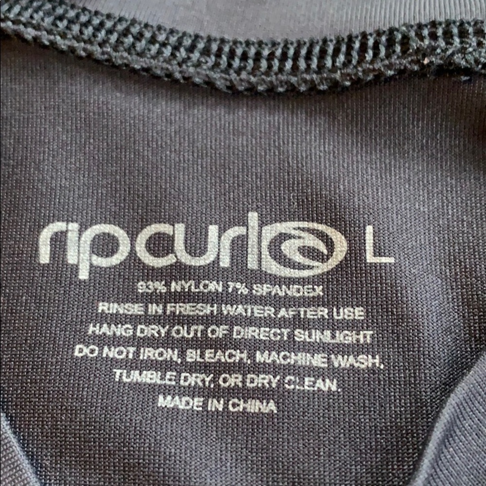 Rip Curl Rash Guard - image 7